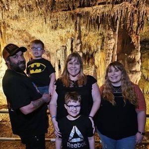 Meet your Posher, Alyson